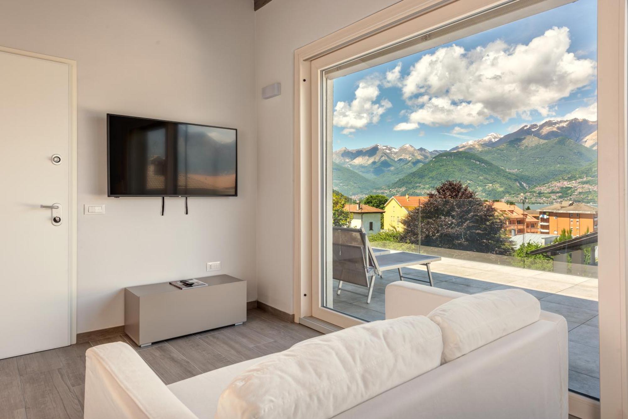 Villa Family With Pool And Amazing Panoramic Penthouse Colico Exterior foto