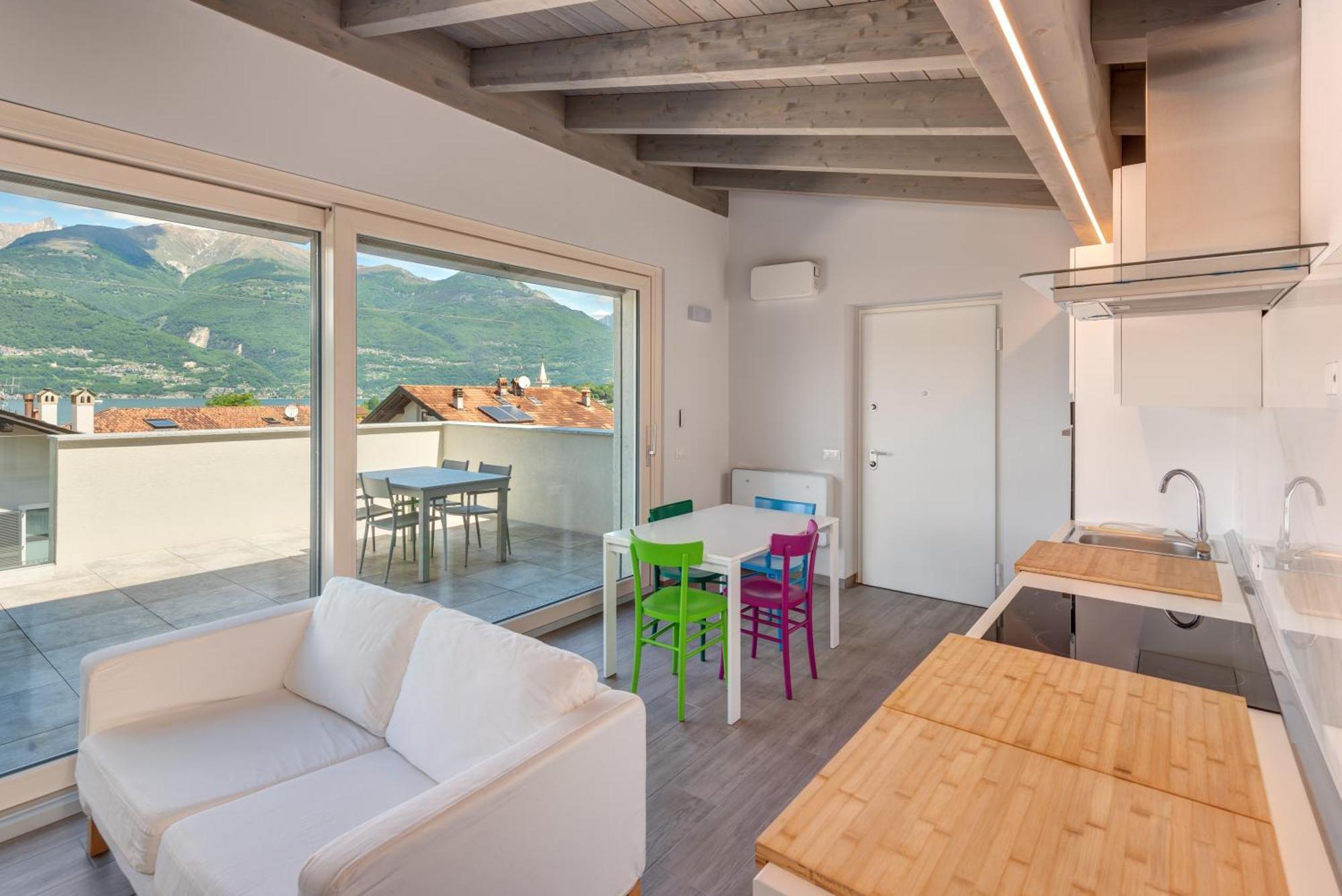 Villa Family With Pool And Amazing Panoramic Penthouse Colico Exterior foto