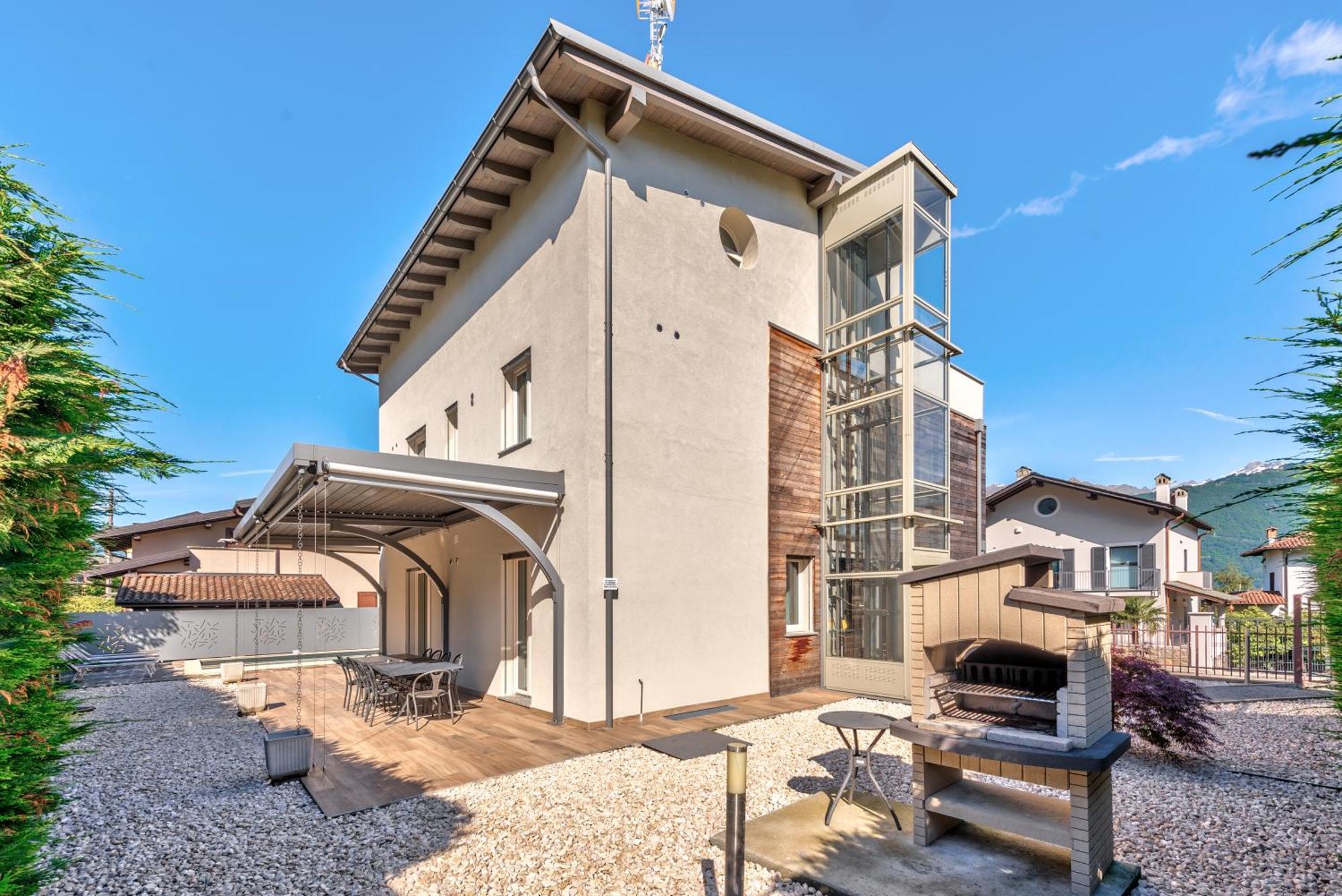 Villa Family With Pool And Amazing Panoramic Penthouse Colico Exterior foto