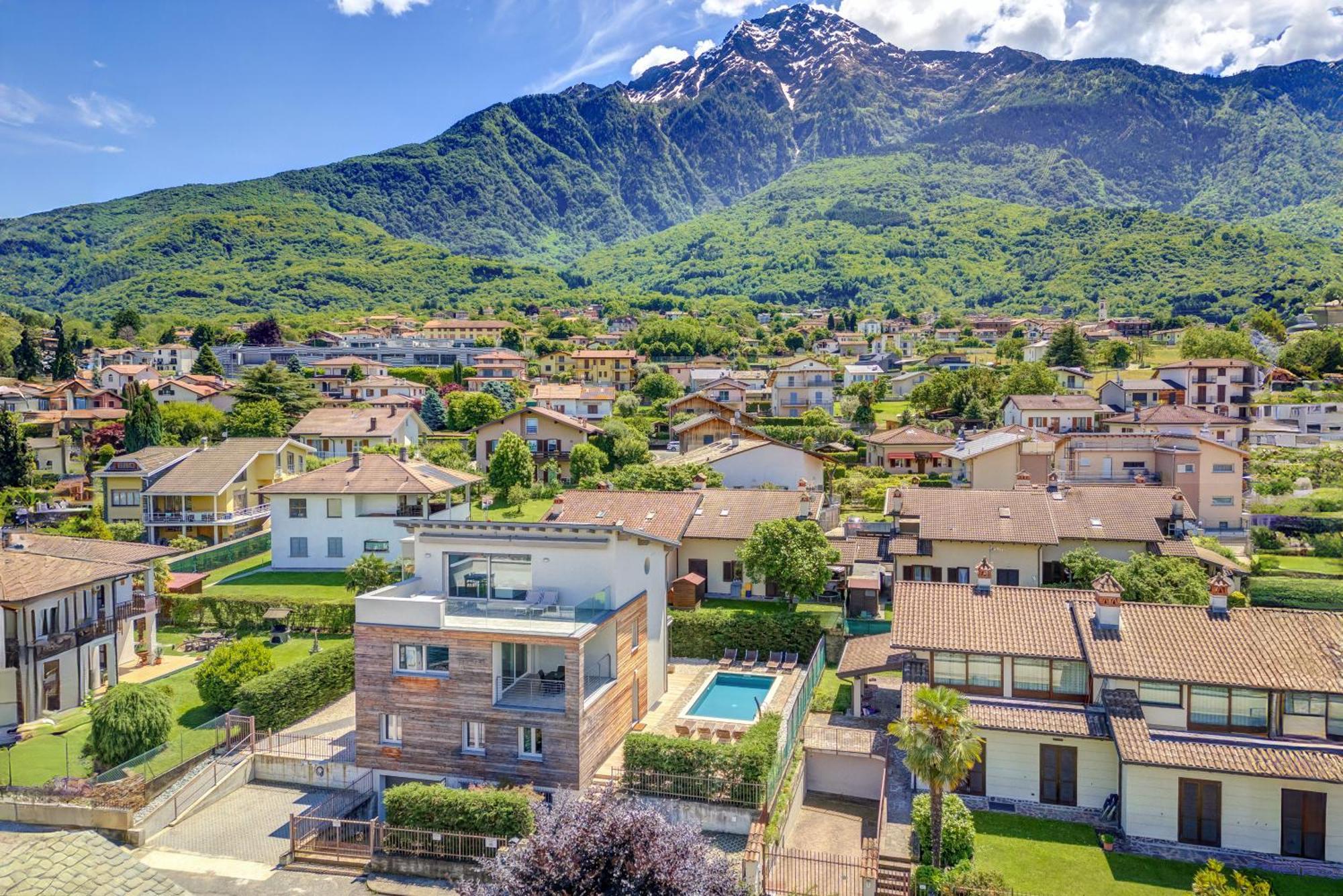 Villa Family With Pool And Amazing Panoramic Penthouse Colico Exterior foto