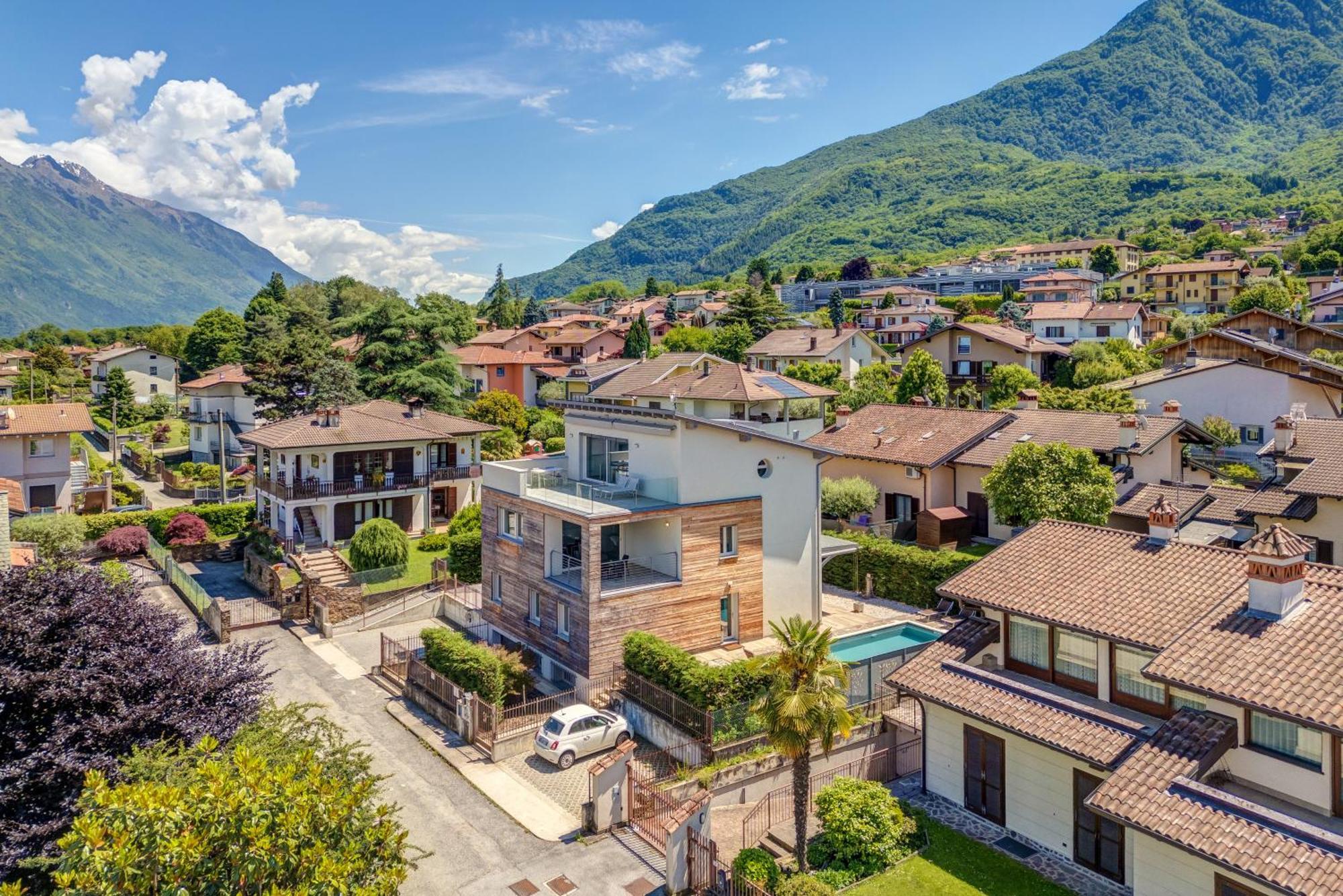 Villa Family With Pool And Amazing Panoramic Penthouse Colico Exterior foto