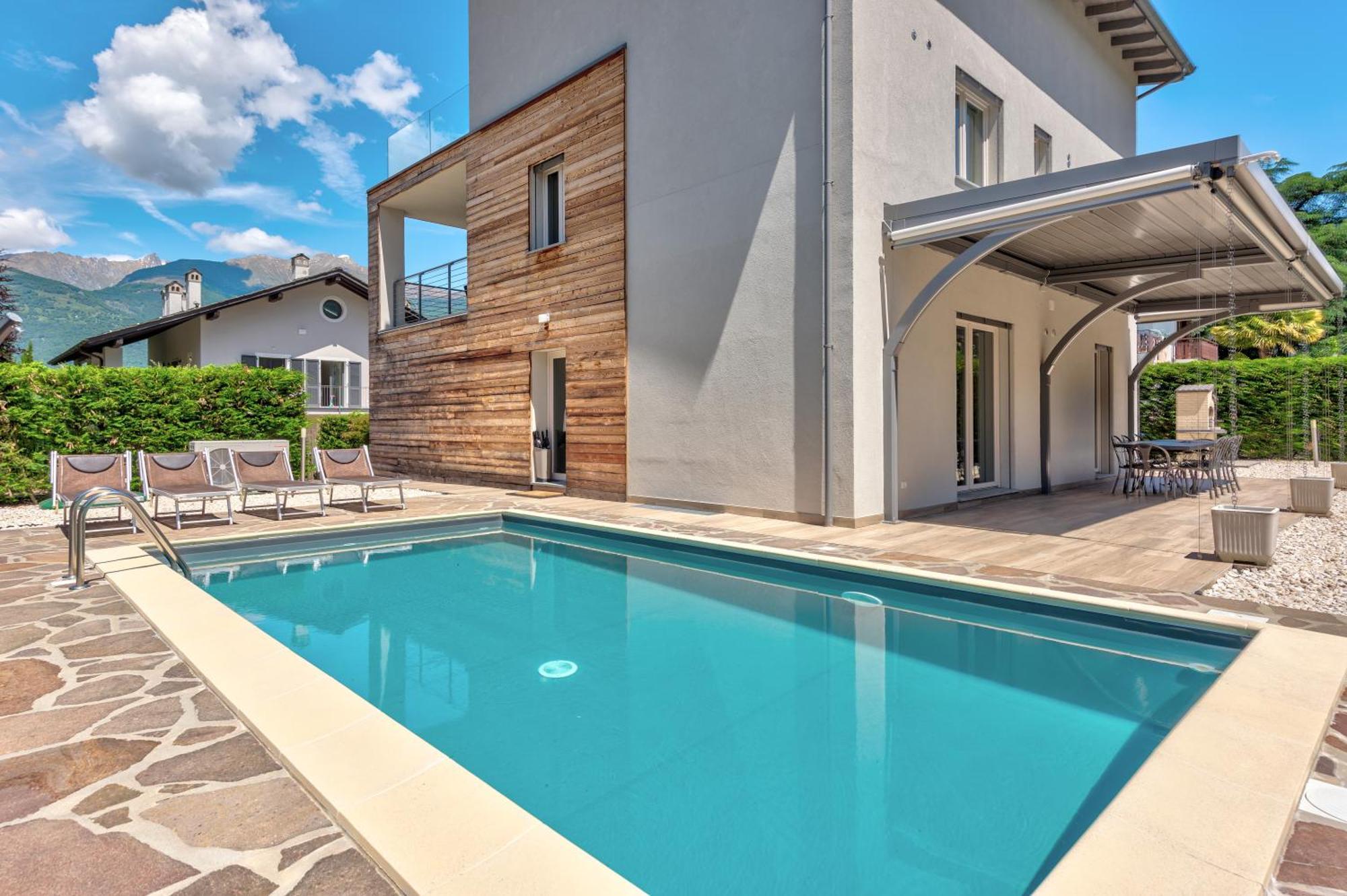 Villa Family With Pool And Amazing Panoramic Penthouse Colico Exterior foto