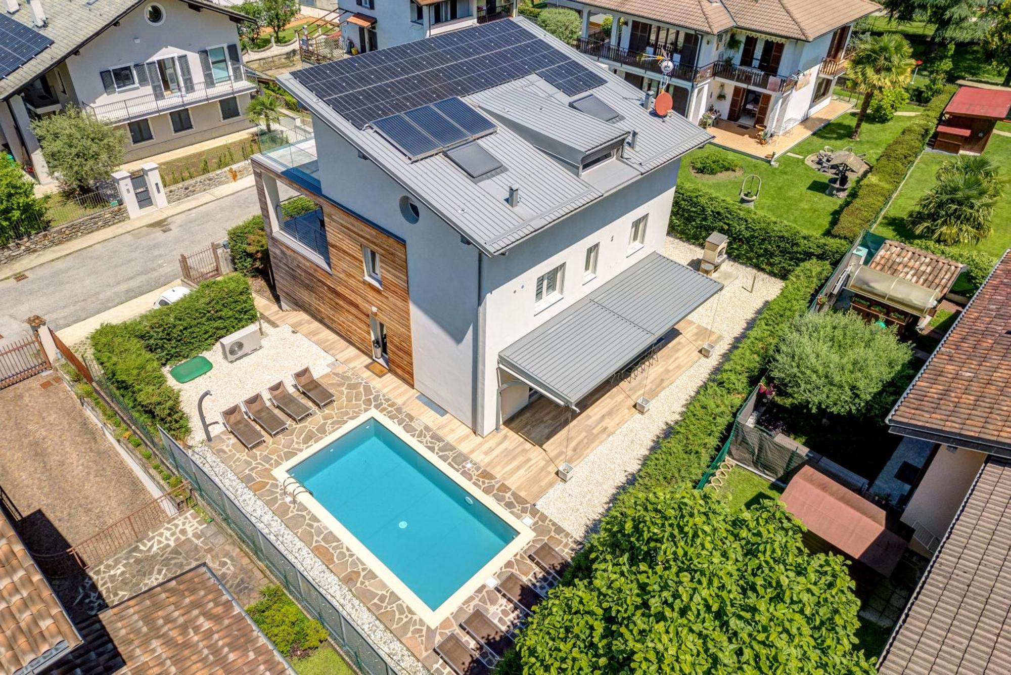Villa Family With Pool And Amazing Panoramic Penthouse Colico Exterior foto