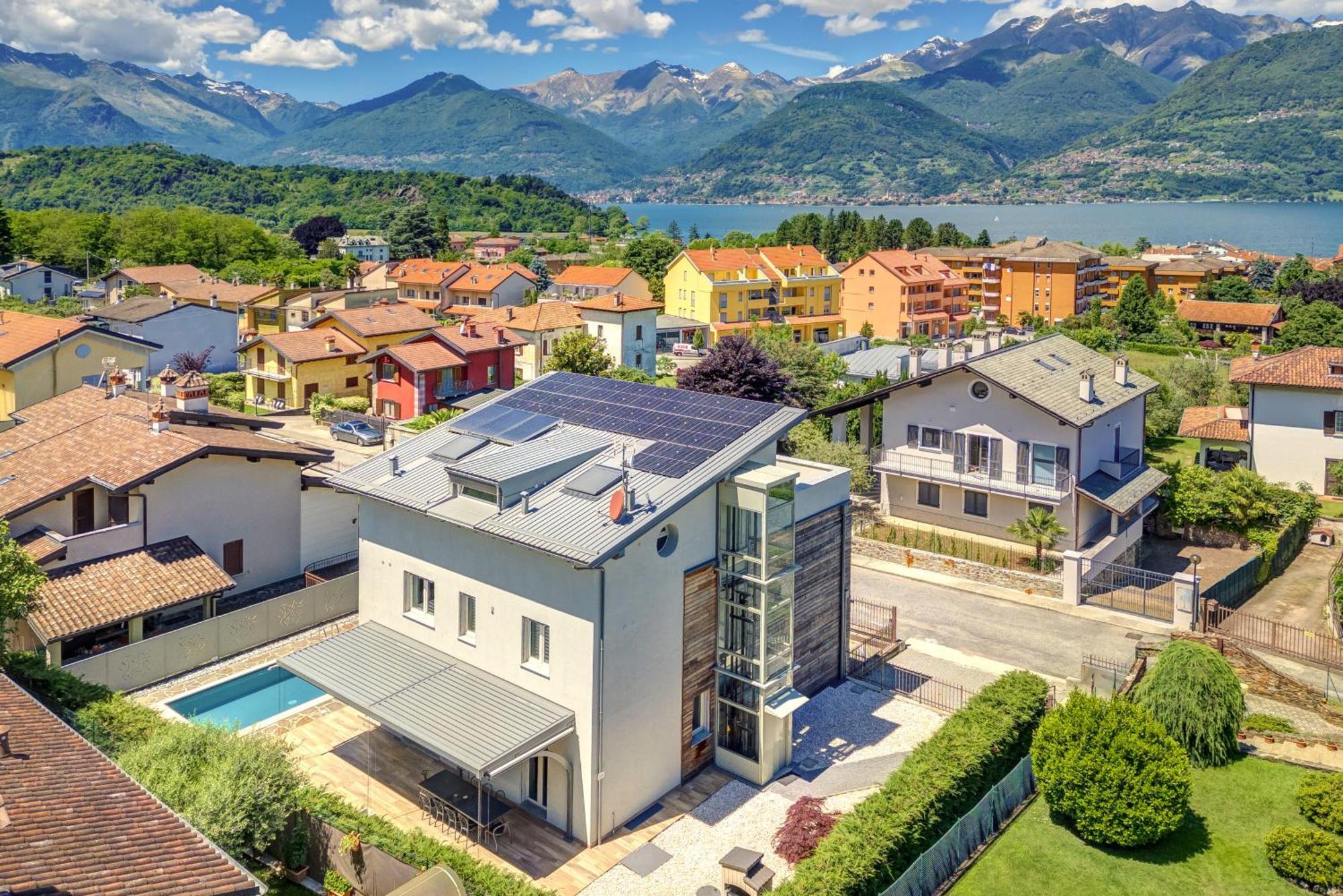 Villa Family With Pool And Amazing Panoramic Penthouse Colico Exterior foto