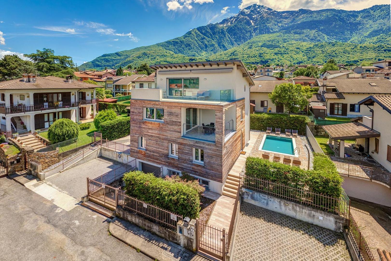 Villa Family With Pool And Amazing Panoramic Penthouse Colico Exterior foto